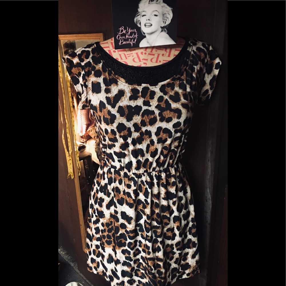 Animal print mini dress 👗🌷🎀